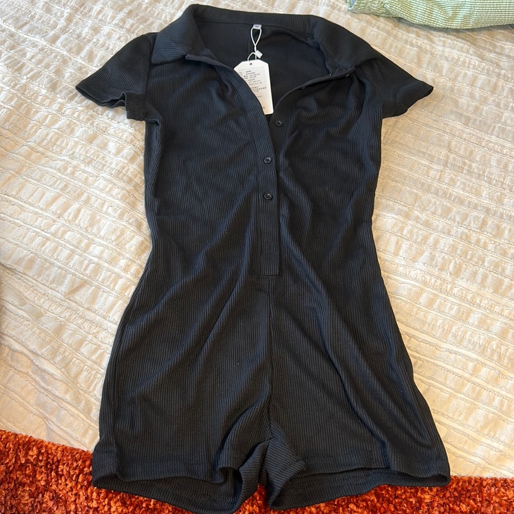Black ribbed romper